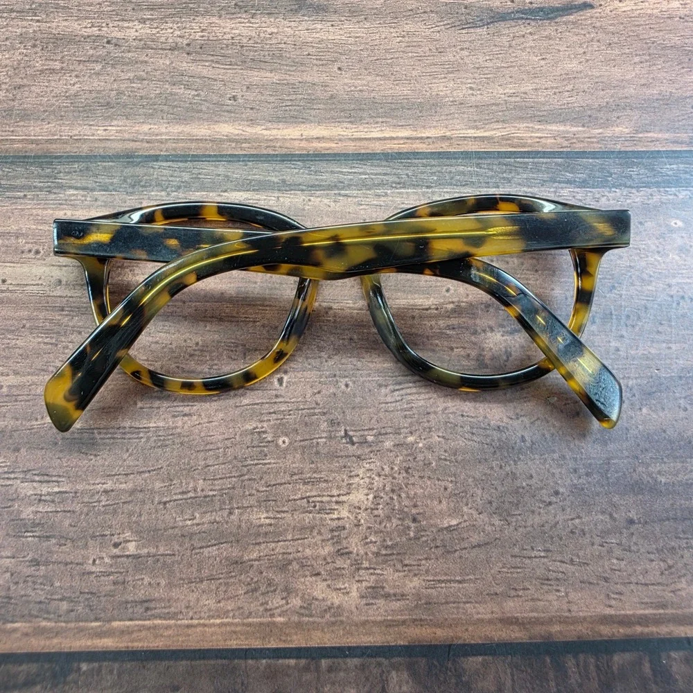 Scott Harris chic tortoiseshell