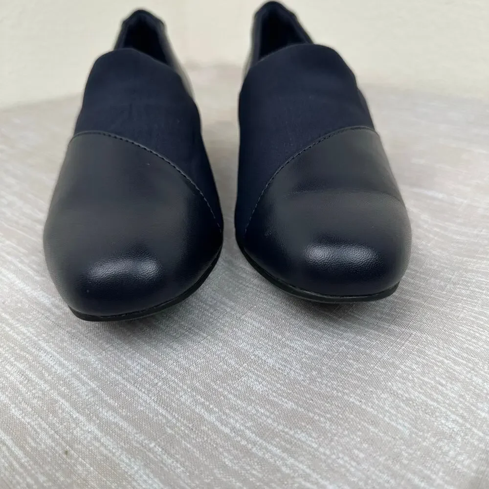 Clarks bundles flexible material