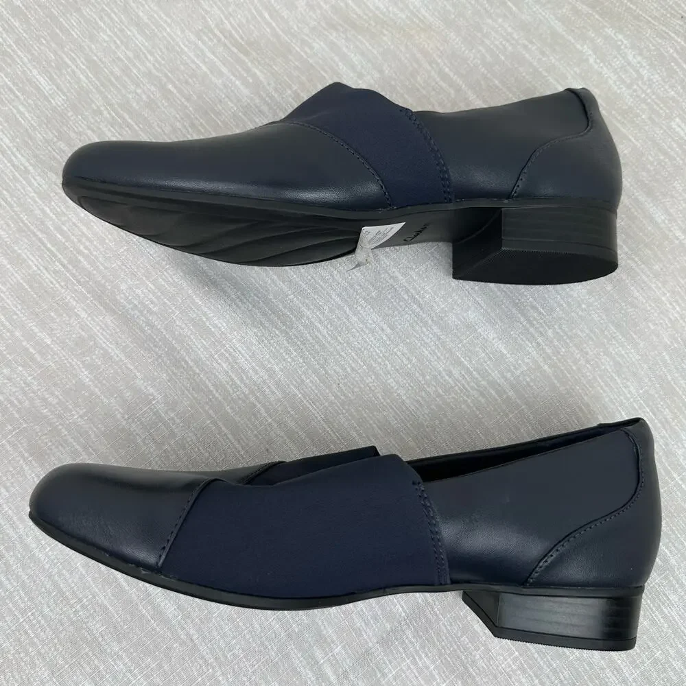 Clarks weekly leather features