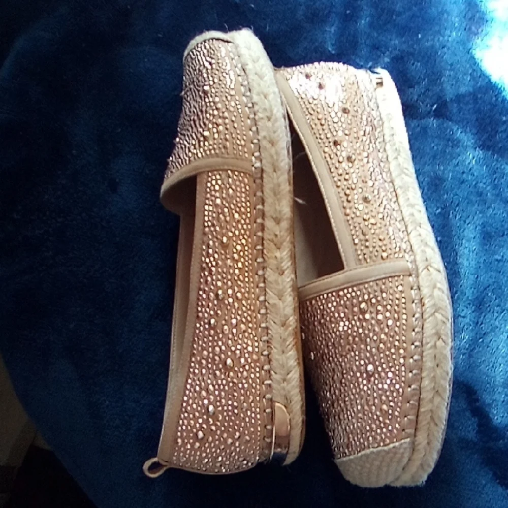 Stuart Weitzman chic espadrilles
