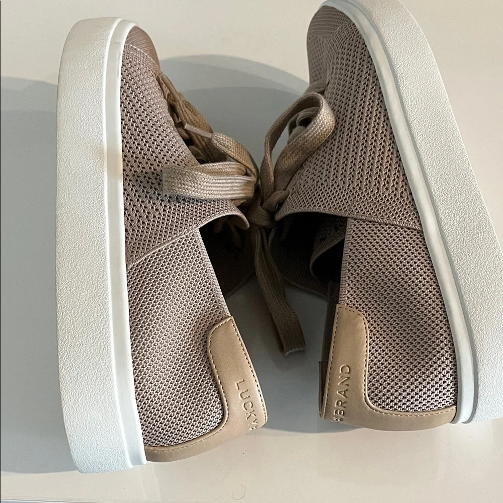 Lucky Brand Women Taupe Knit Lace-Up Sneakers Combine with‎ style and comfort