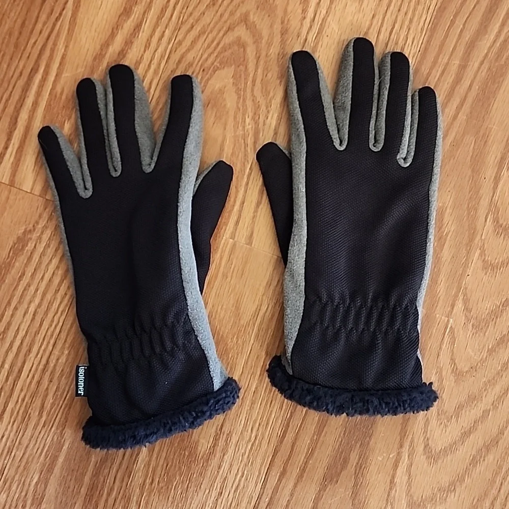 Isotoner‎ gloves size s/m