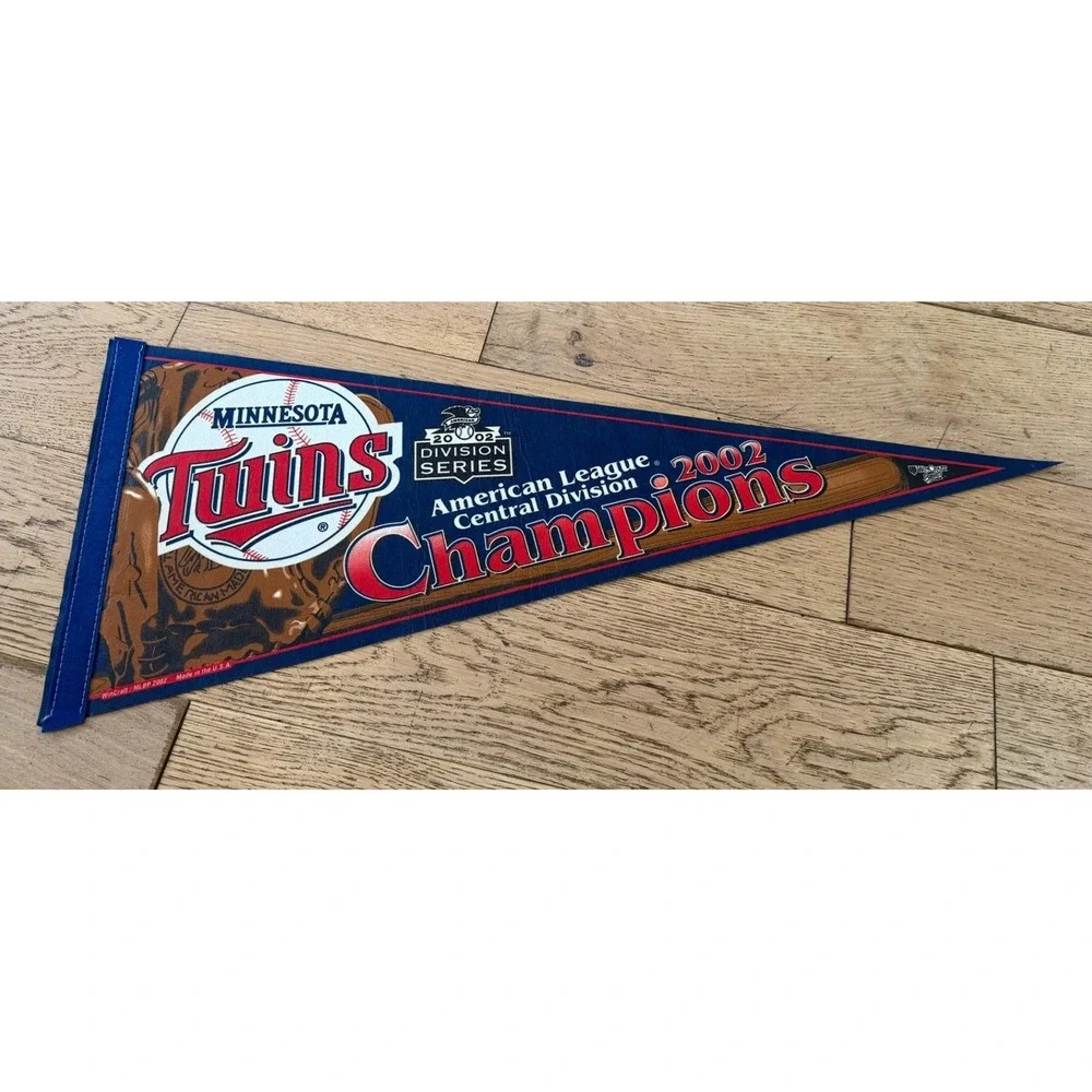 Minnesota Twins 2002‎ American League Central Division Champions Pennant Flag