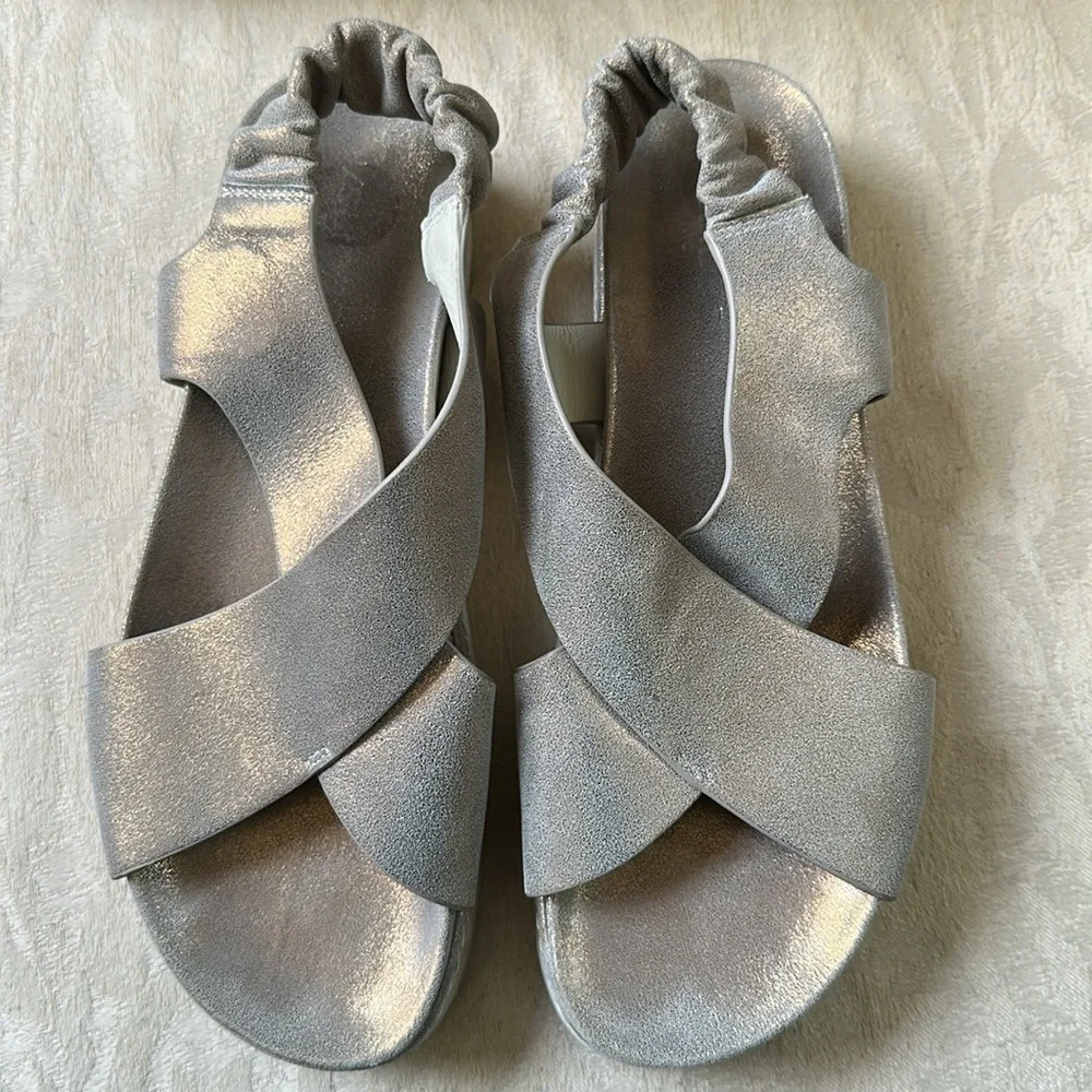 J Slides stylish black