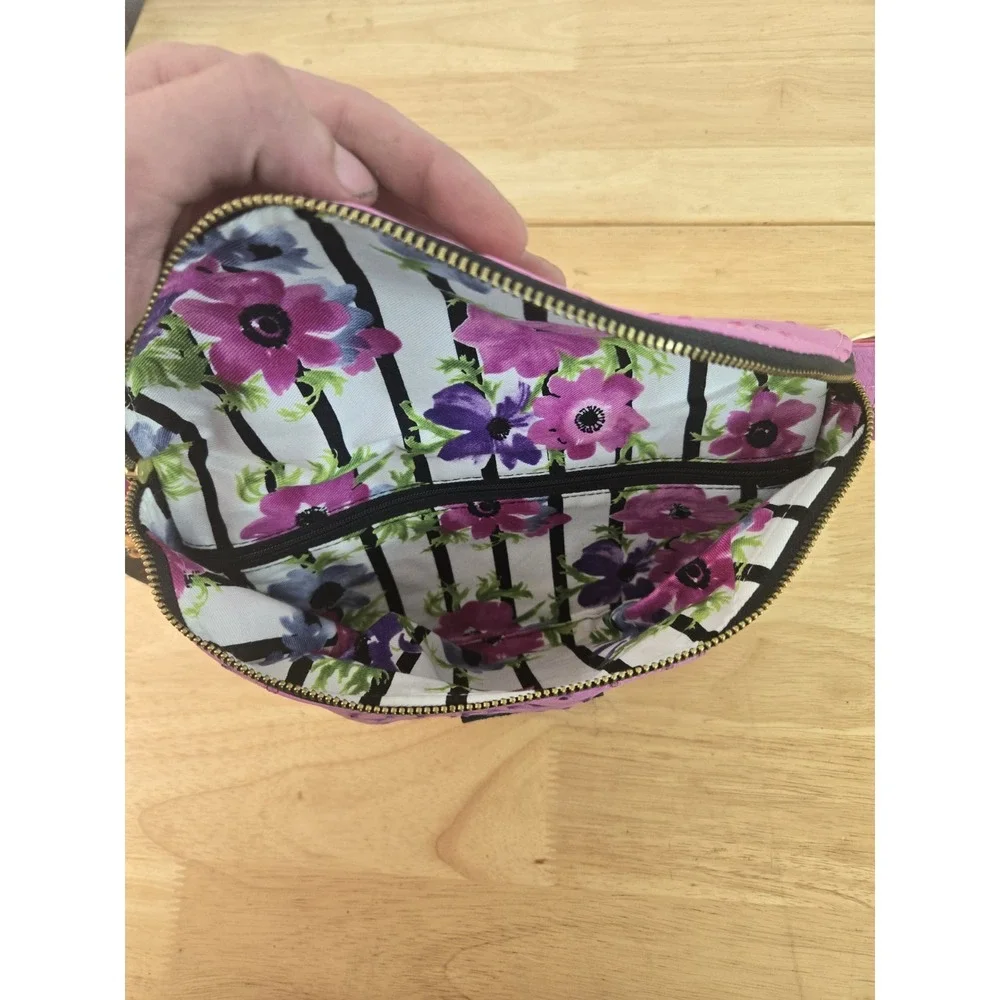 Makeup Junkie Bags make up