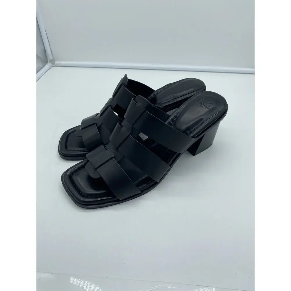 Marc Fisher size box are