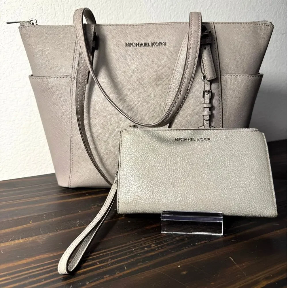 2-Piece Michael Kors Charlotte Tote & Jet Set‎ Long Wallet