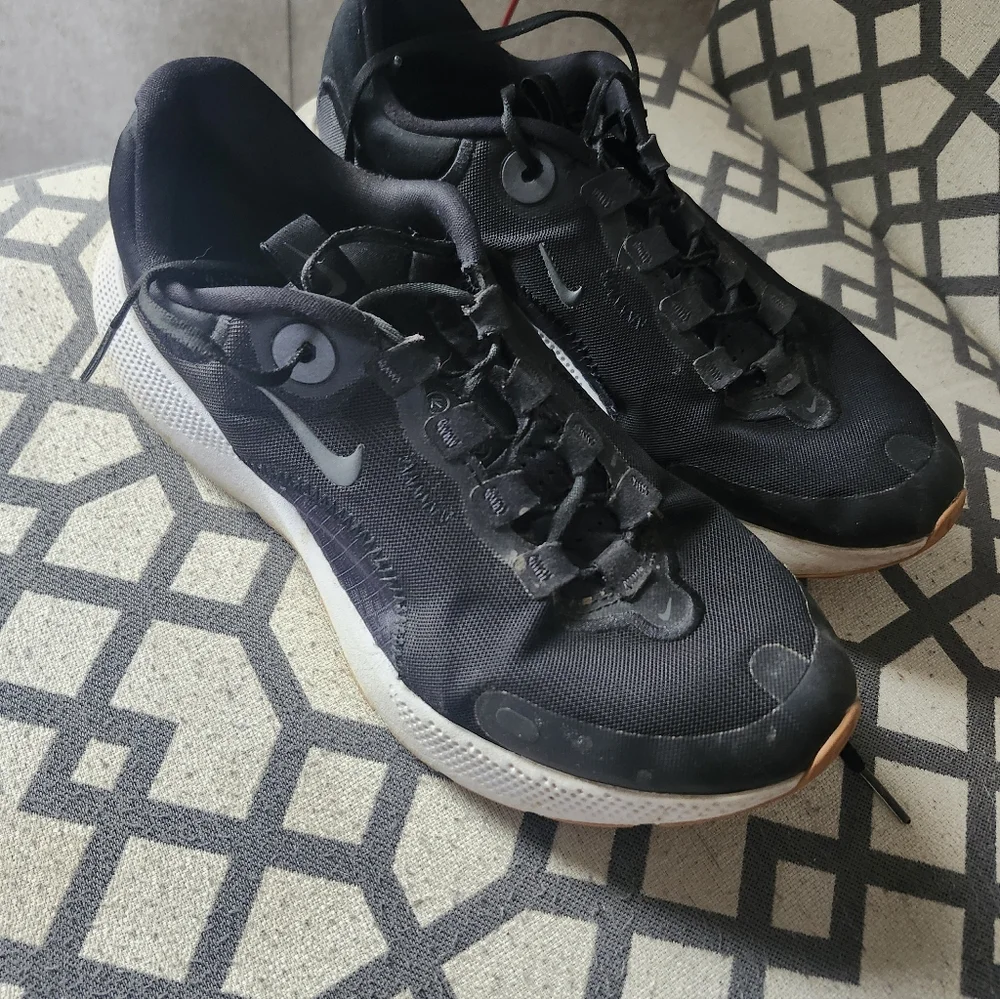 Nike react escape