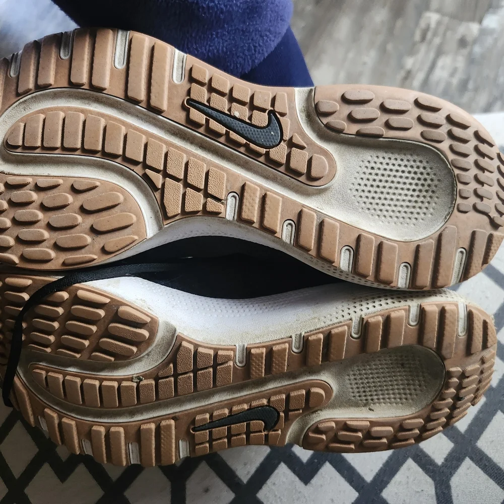 Nike react escape