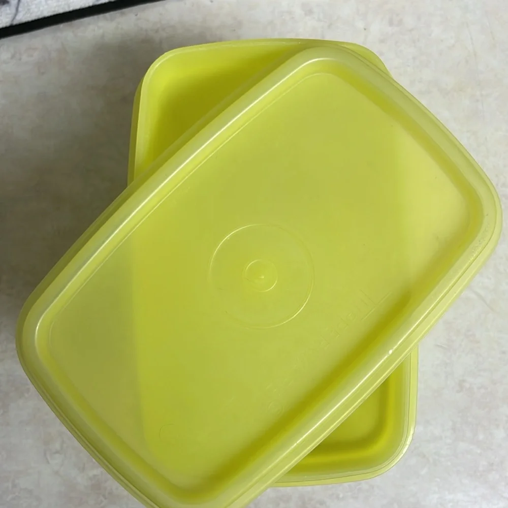 Tupperware set four