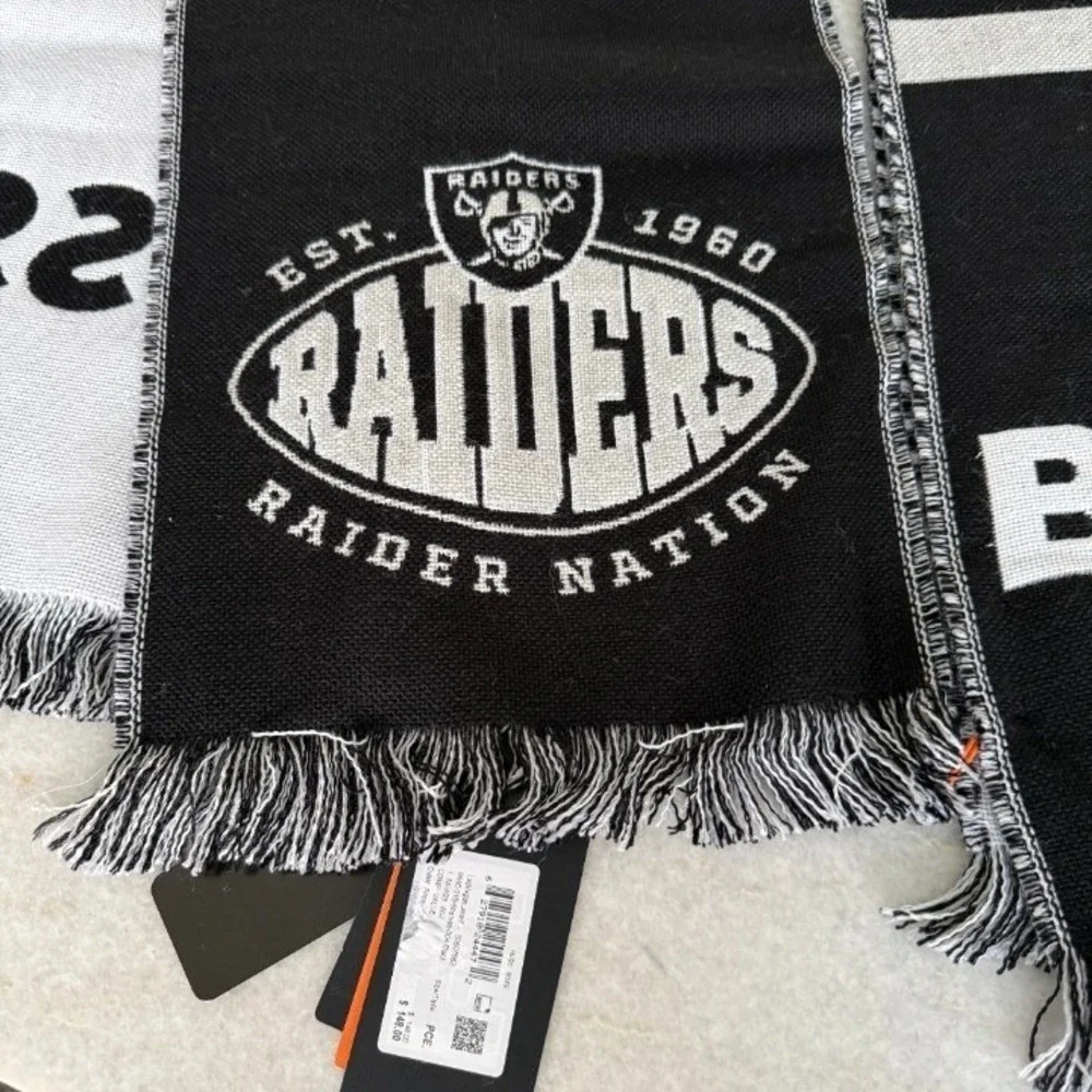 Hugo Boss X NFL RAIDERS Scarf, Wool-blend, new with tag, Made in‎ Italy