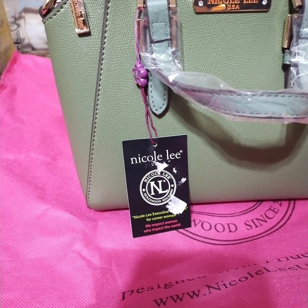 Nicole Lee chic stylish