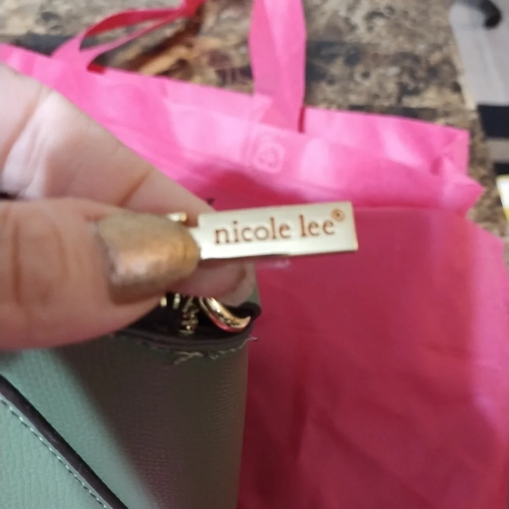 Nicole Lee chic stylish