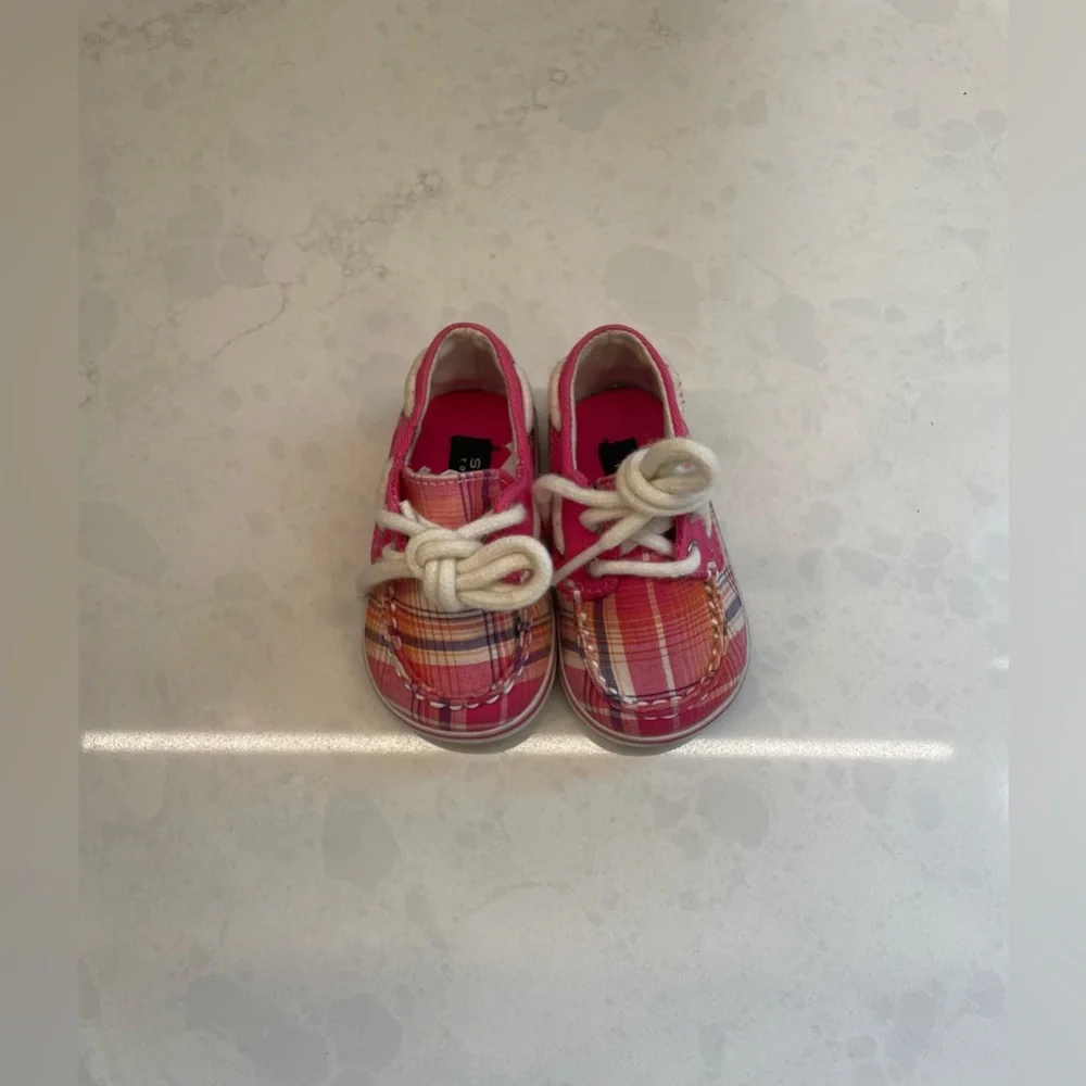 Sperry beautiful pink