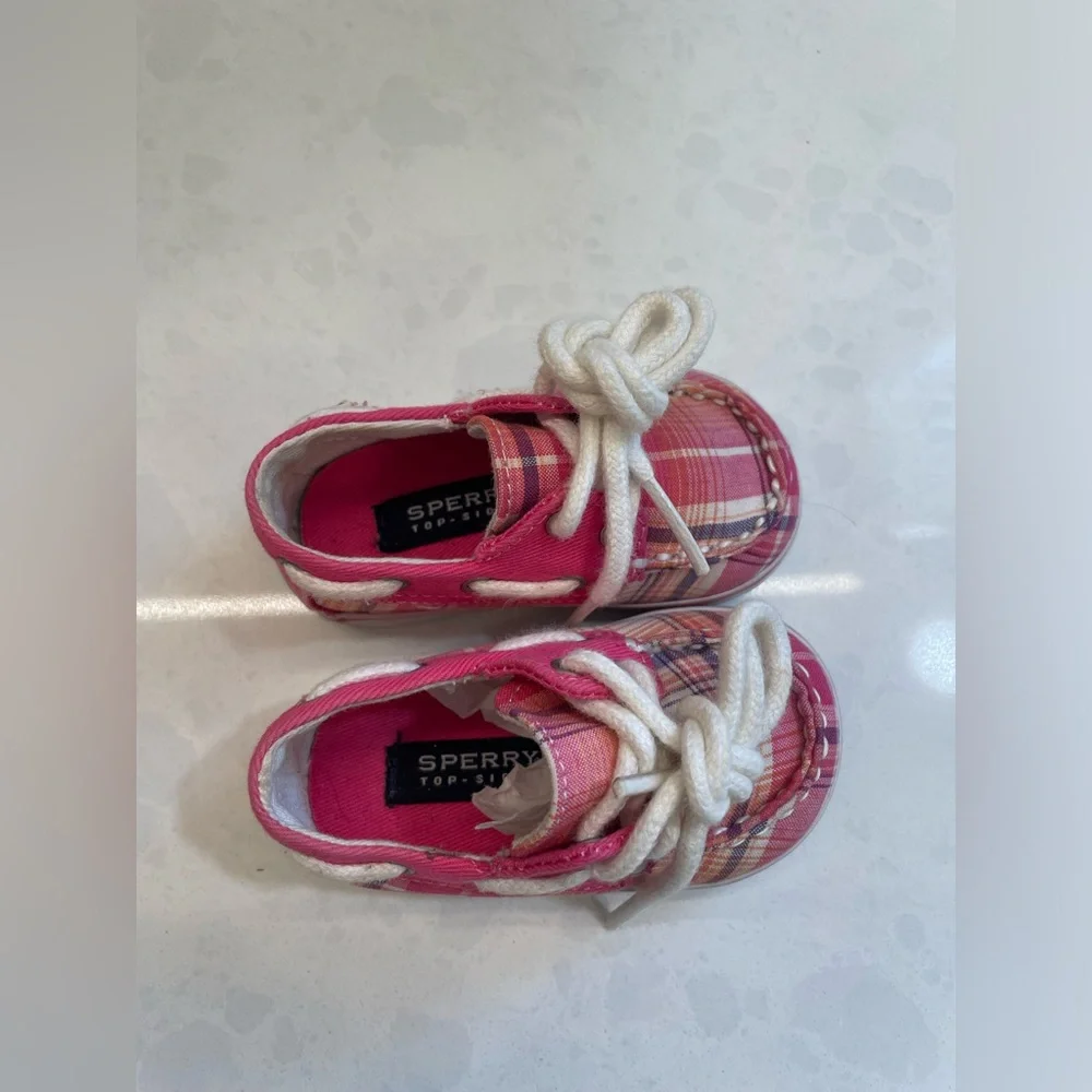 Sperry beautiful pink