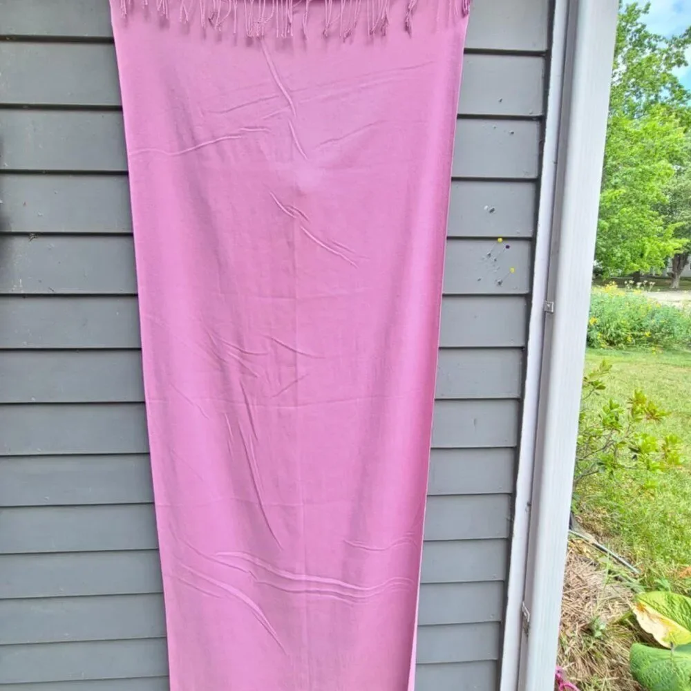 Pink Pashmina feels like Cashmere