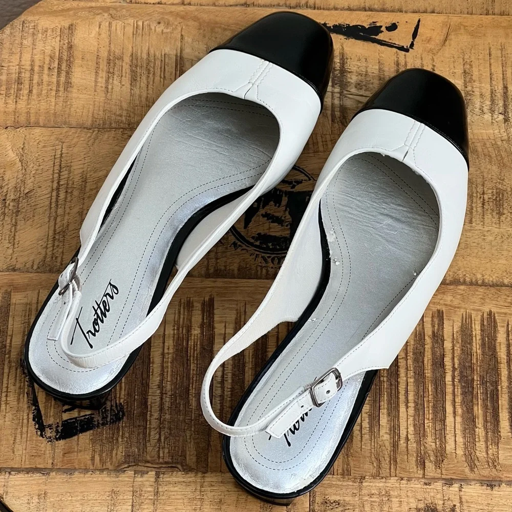 Trotters Leather Two Tone Slingback Kitten Heels Black White 10.5 N