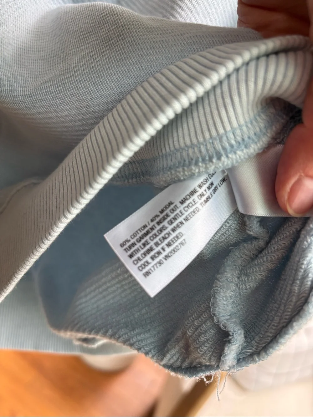 Universal Thread light pale