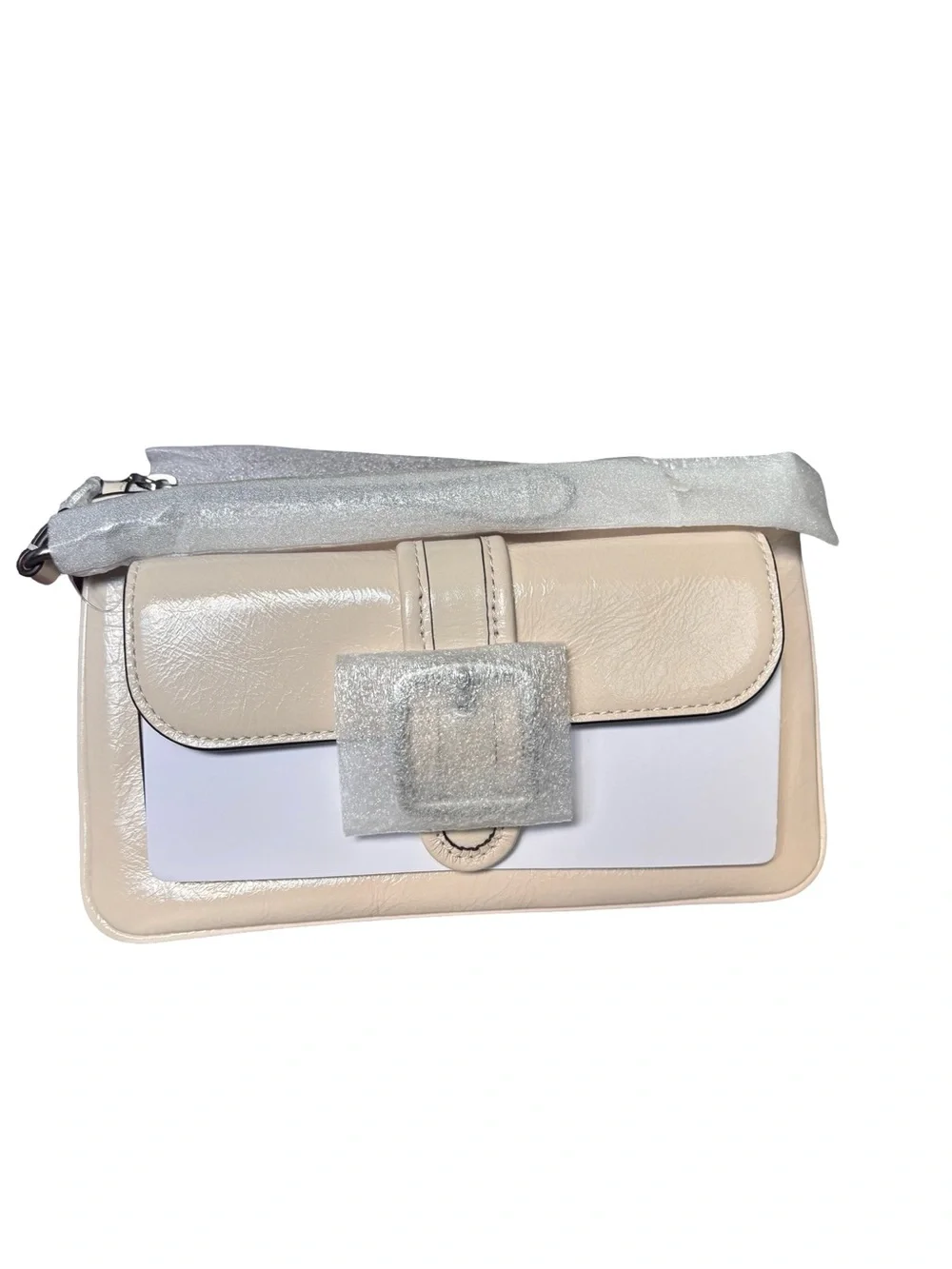✨NWT✨Coach Ashton Wristlet in Chalk White with Silver Hardware