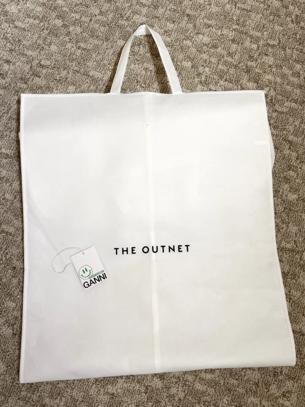 Ganni bag ease release