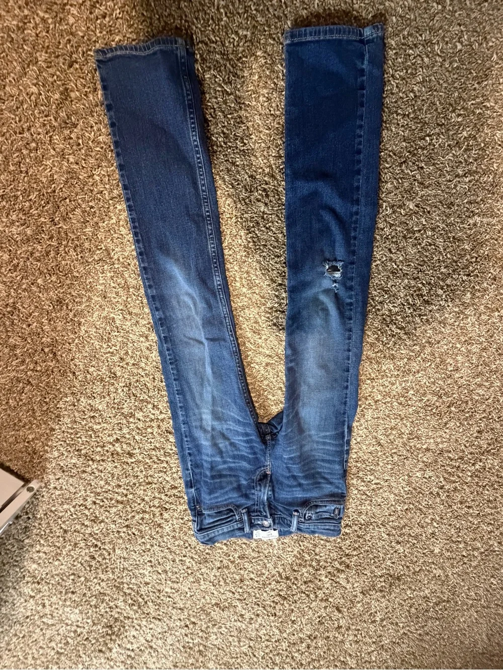abercrombie kids dark blue skinny jeans with light wash