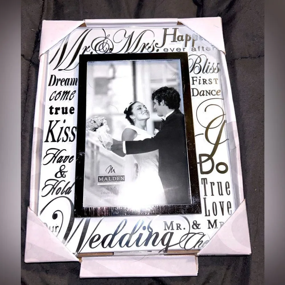 NWT malden wedding 4x6 photo frame