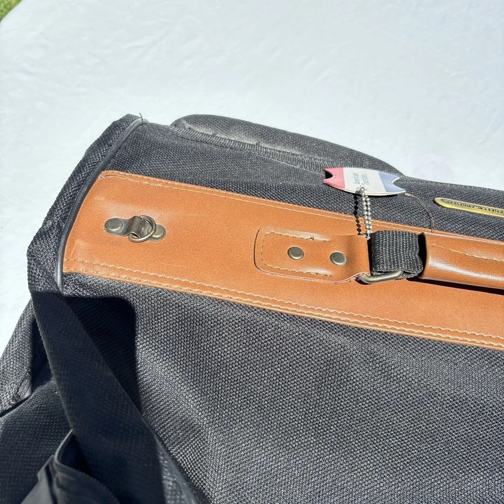 American Tourister this vintage