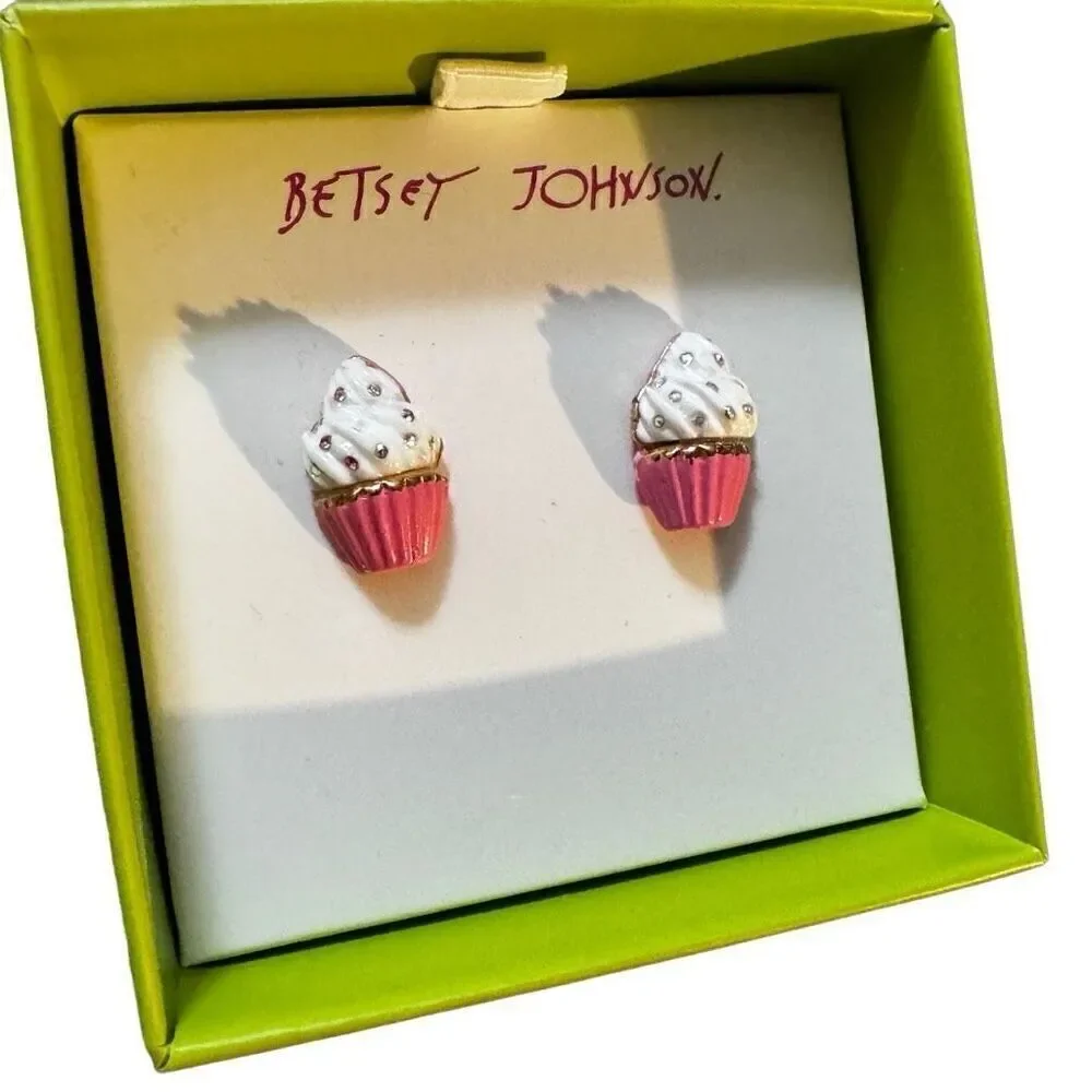 Betsey Johnson betsey johnson