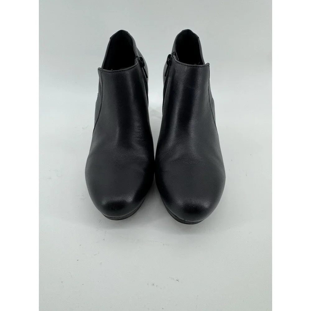 Clarks Collection Women Black Leather Ankle Boots Side Zip Heel Size 8M