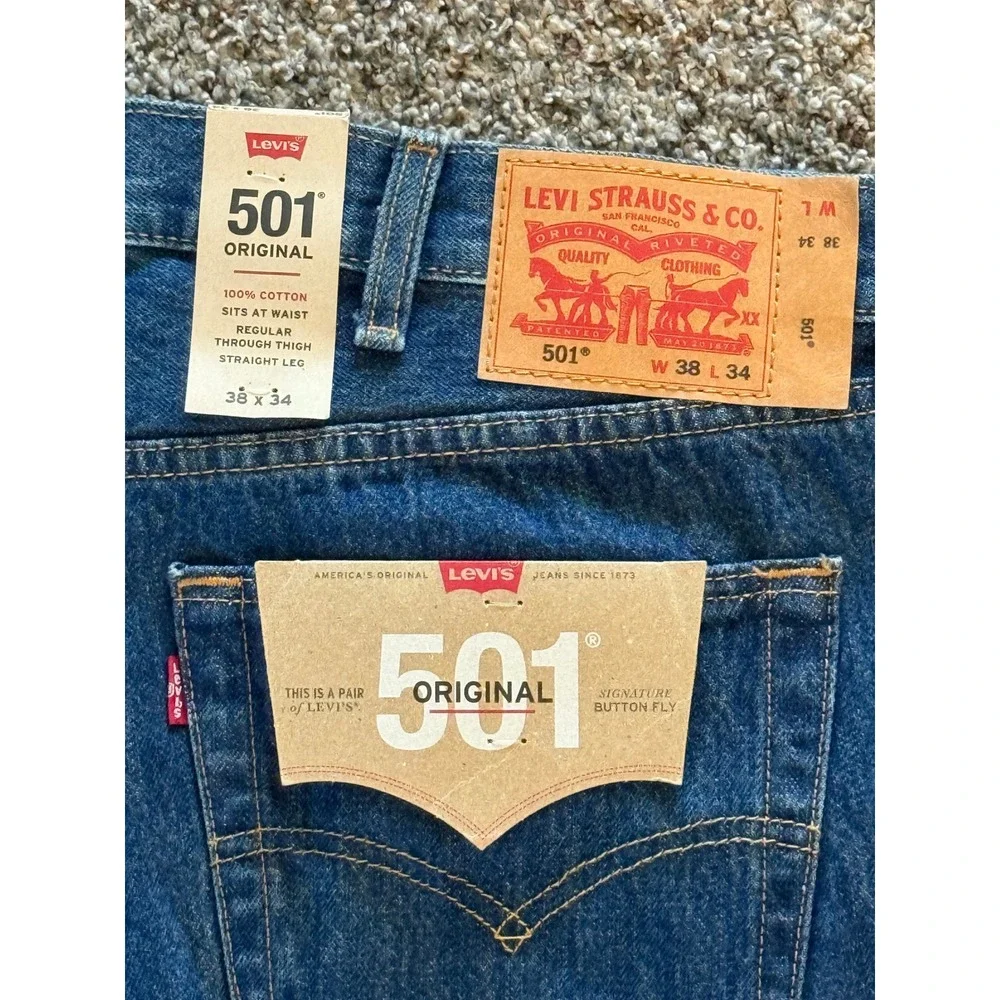 Levis please use