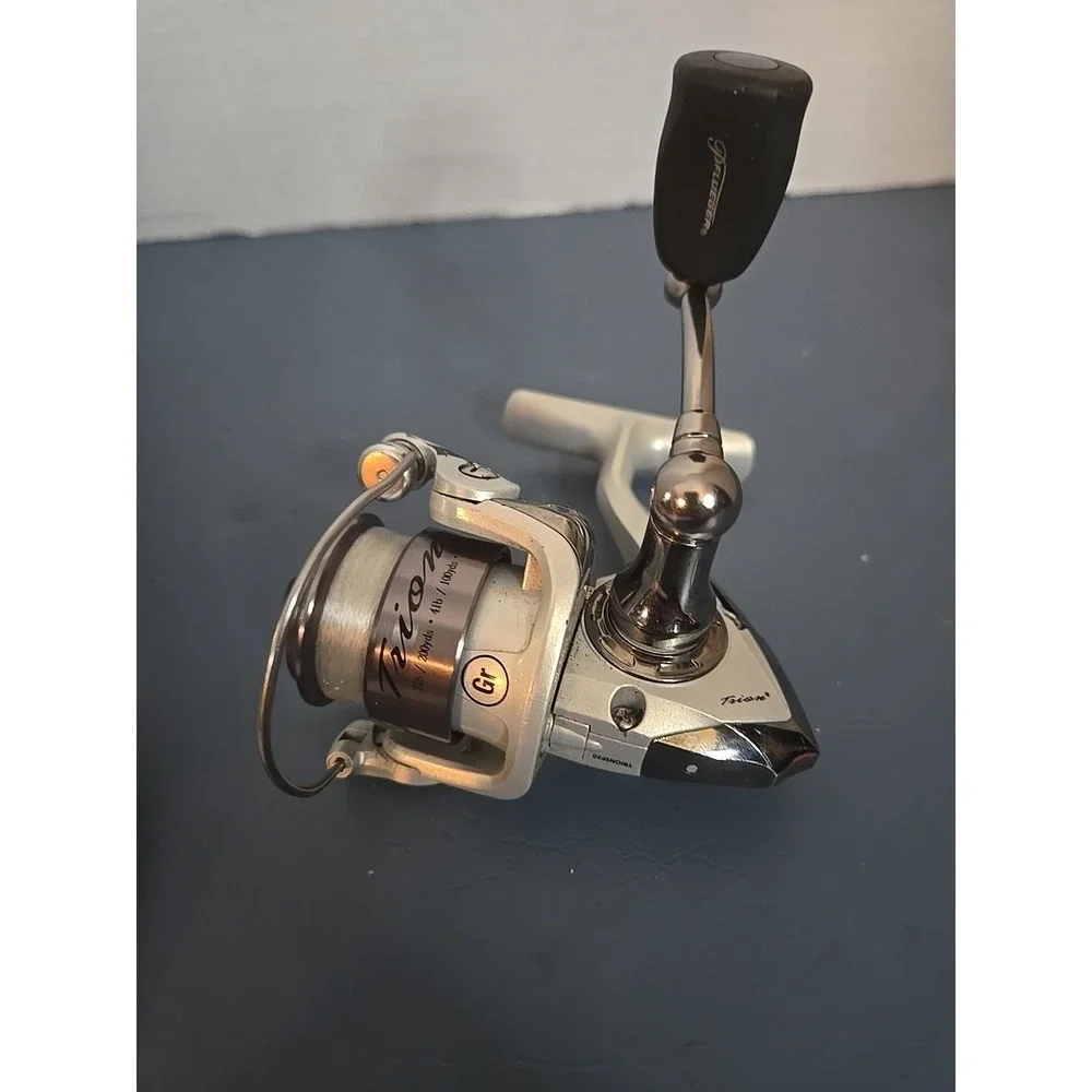 PLUGUER TRION‎ SP20 Fishing Reel GUC