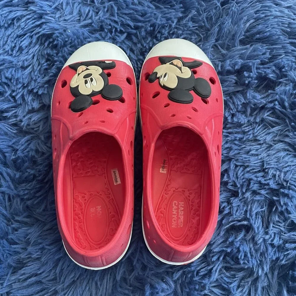 Disney worn couple