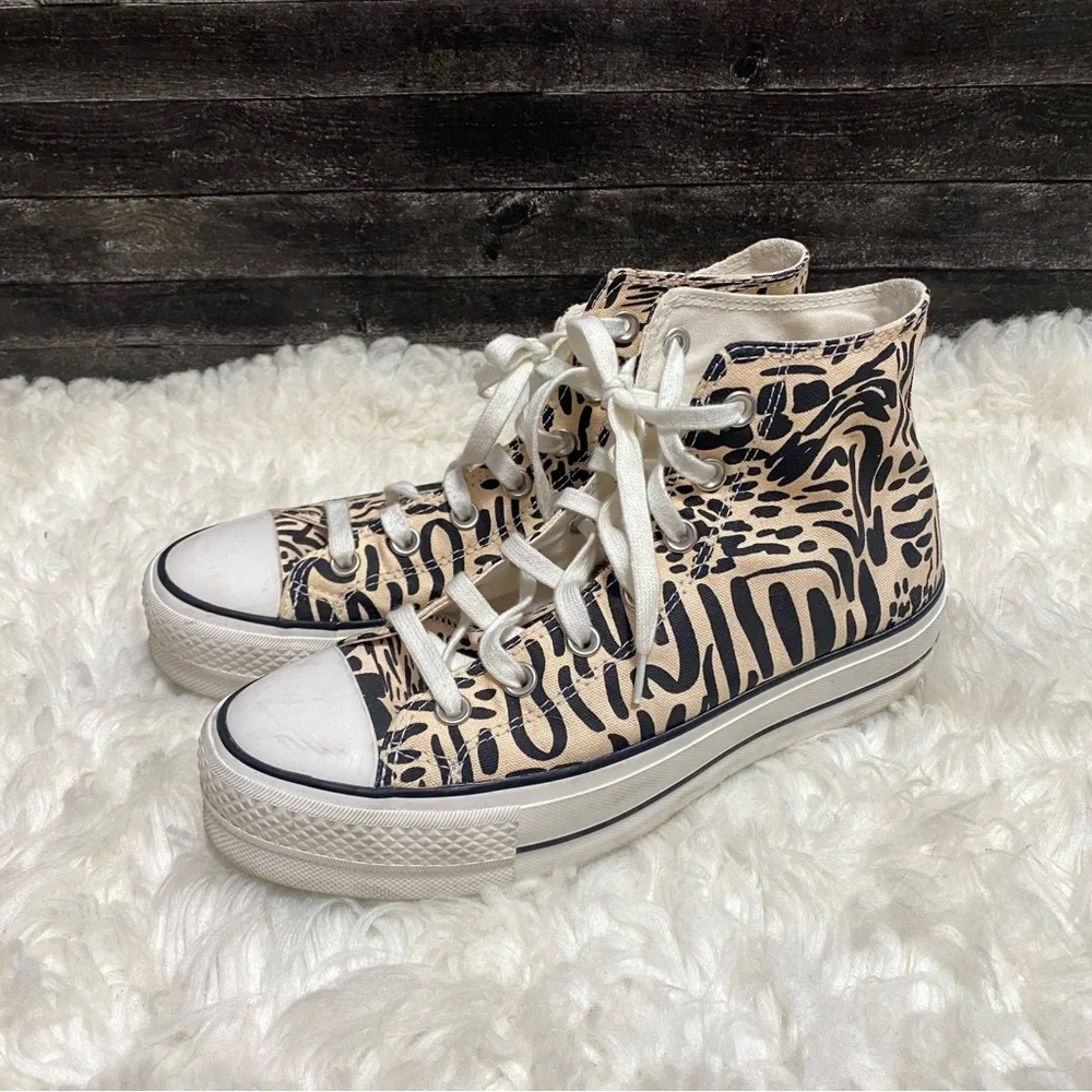 Converse jungle art
