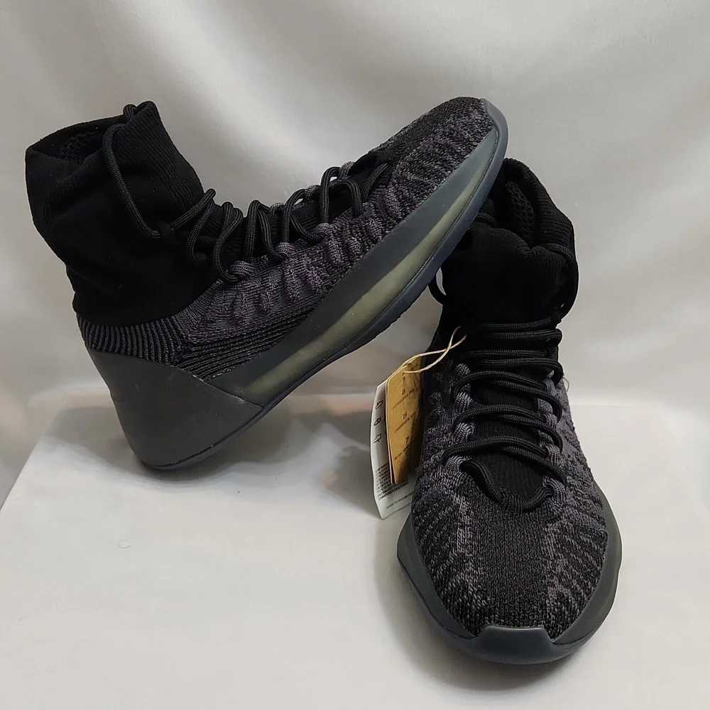 Adidas X YZY Baskeball Knit Sneakers (M Size 7.5)