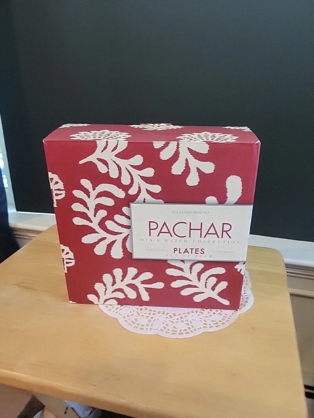 Williams Sonoma Set of 4 Red Pachar Mix and Match 8 1/2