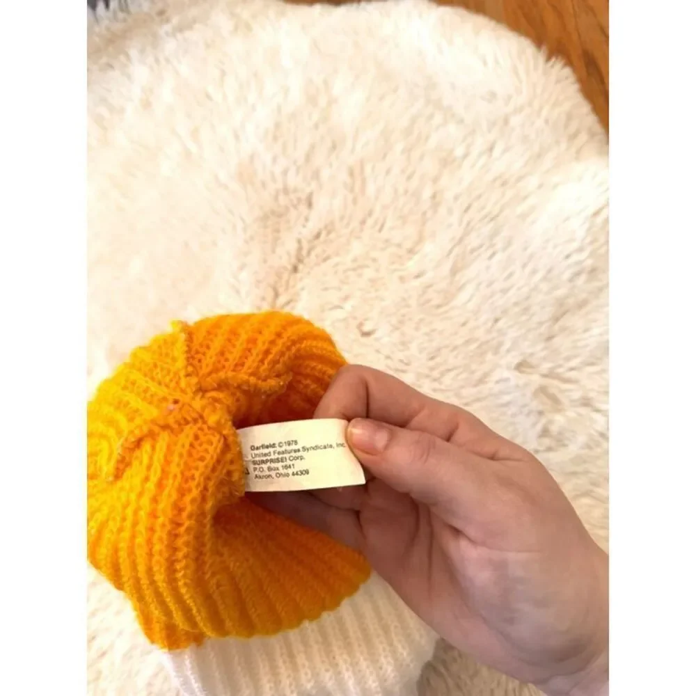 Vintage 1970s Orlon Garfield Stitched Chunky Knit Beanie Hat OS