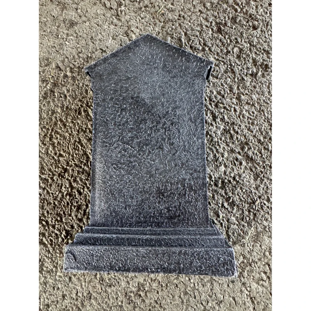 Ashland spooky tombstone