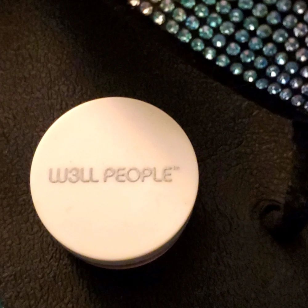 W3ll People bio bronzer
