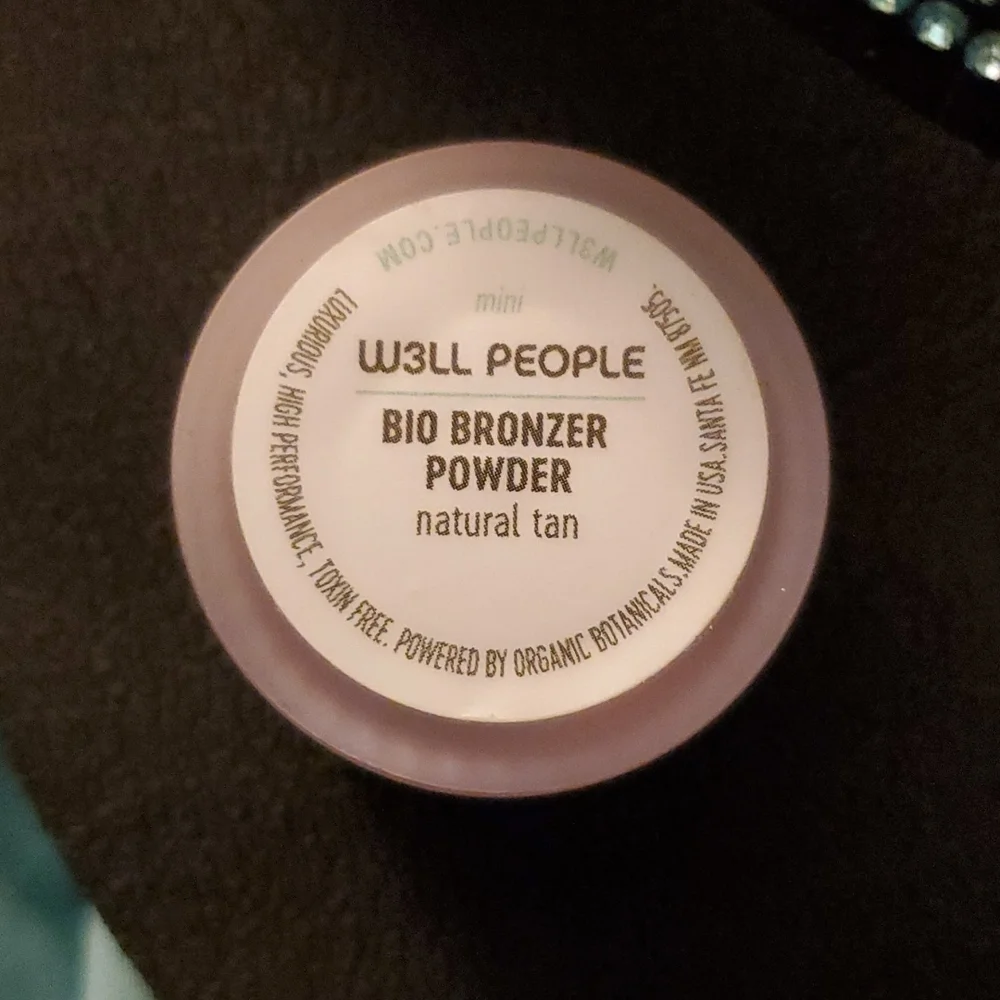 W3ll People bio bronzer
