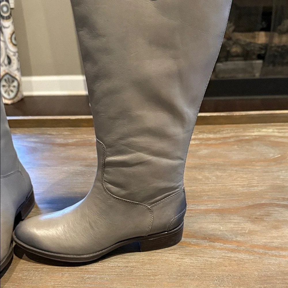 Sam Edelman step into