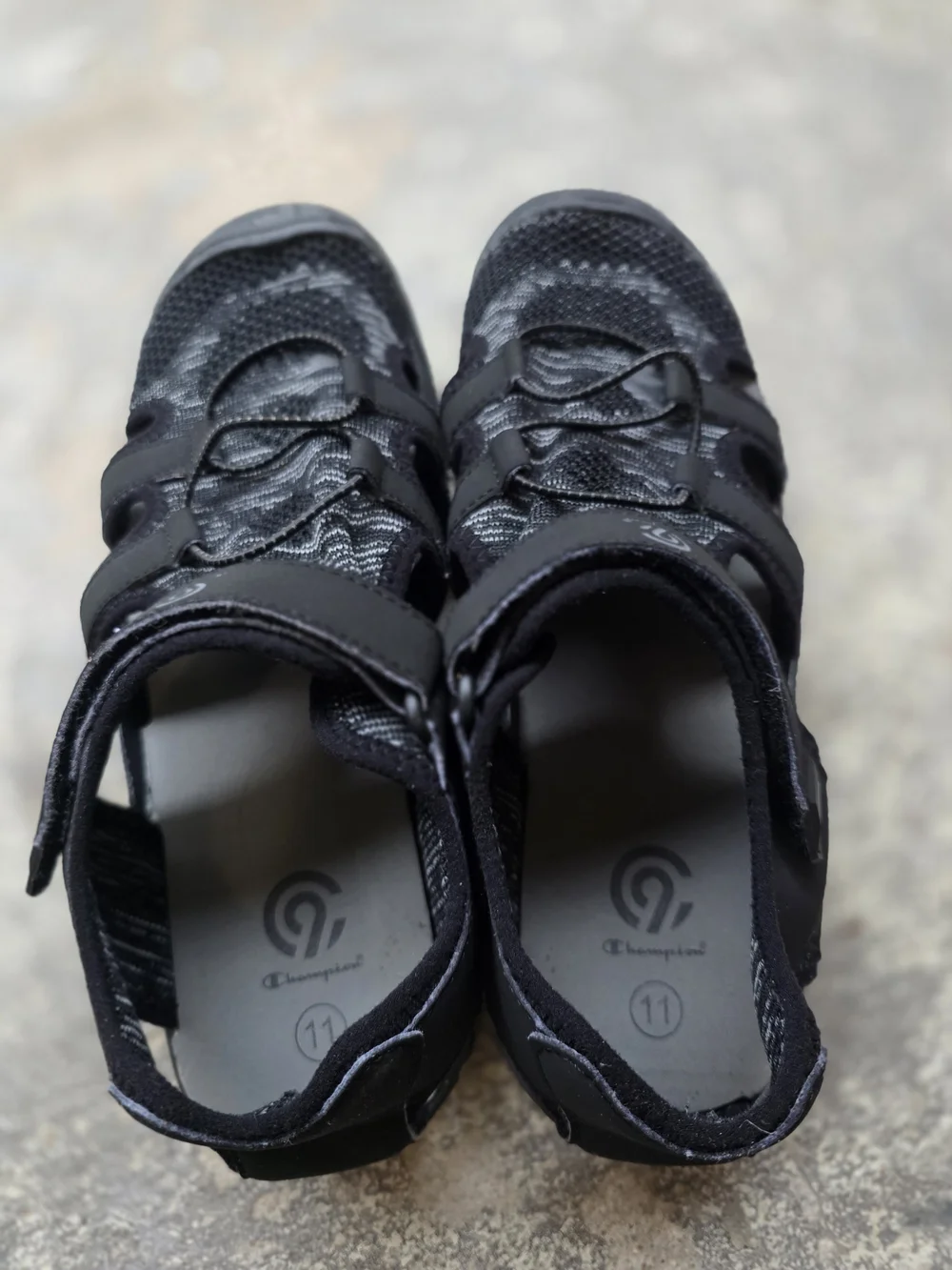 Champions surfaces sport slip