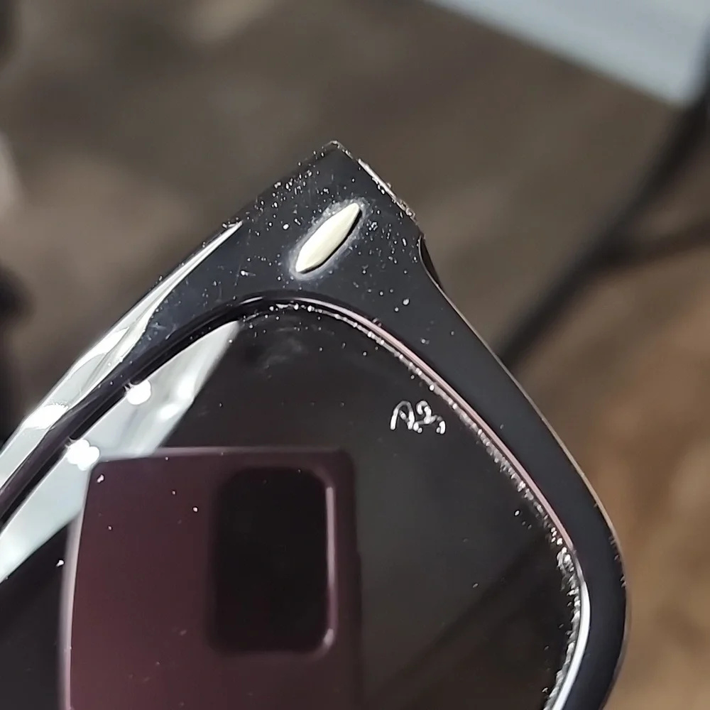 Ray-Ban stylish black