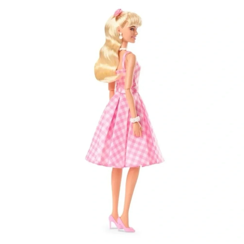 Barbie she all