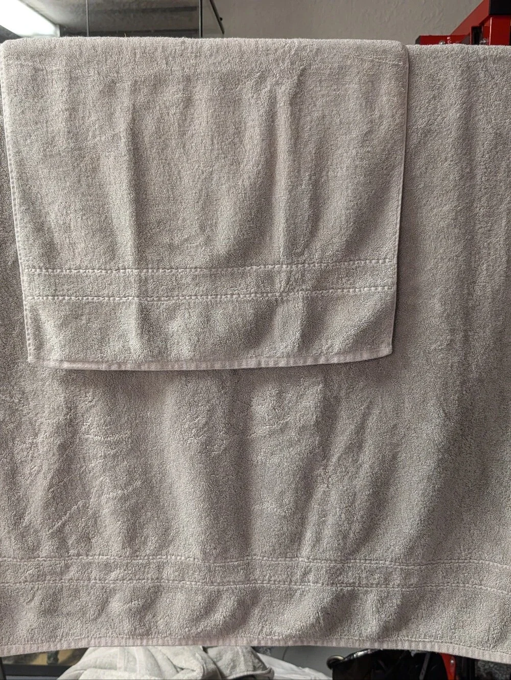Set Cozy Earth Light Grey Bath Sheets (7) Hand Towels (5)