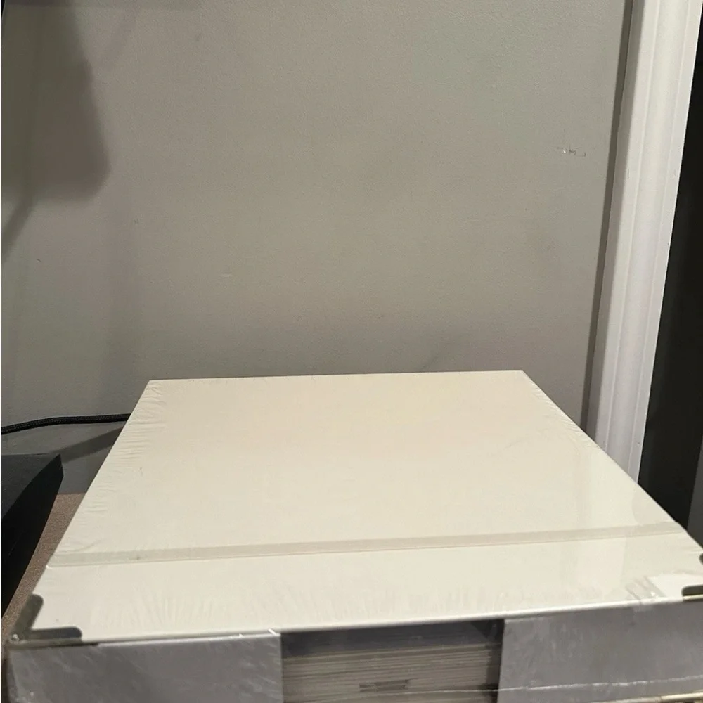 Cream Accordion File Organizer Binder with Corner Protectors