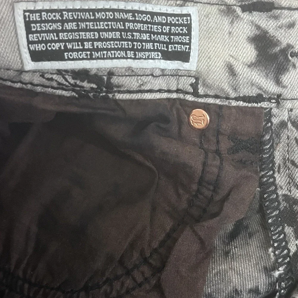 Rock Revival men stretch