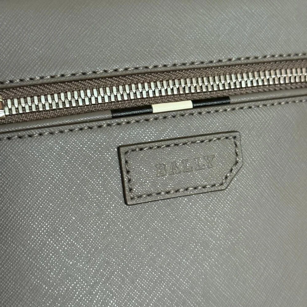 Bally this cross