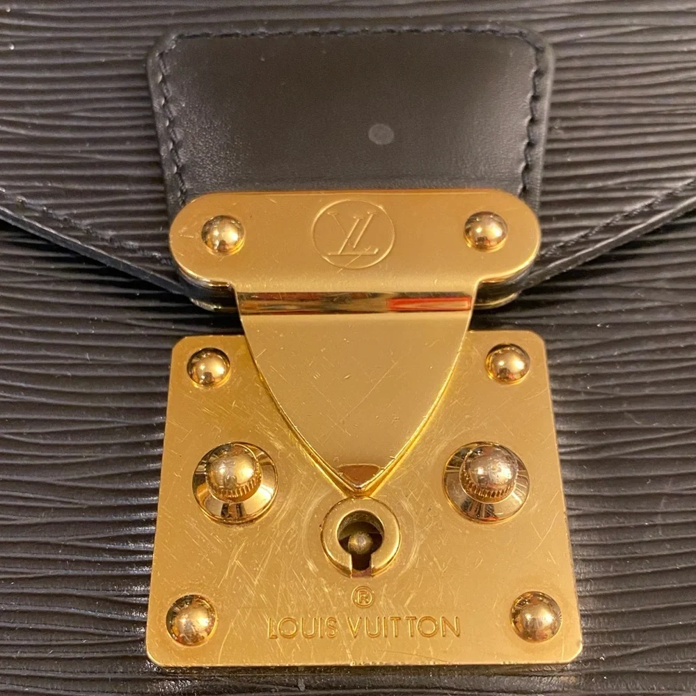 A-1CS-2A: LOUIS VUITTON Leather Epi Concorde Handbag w/FREE Unbranded Chain, EUC