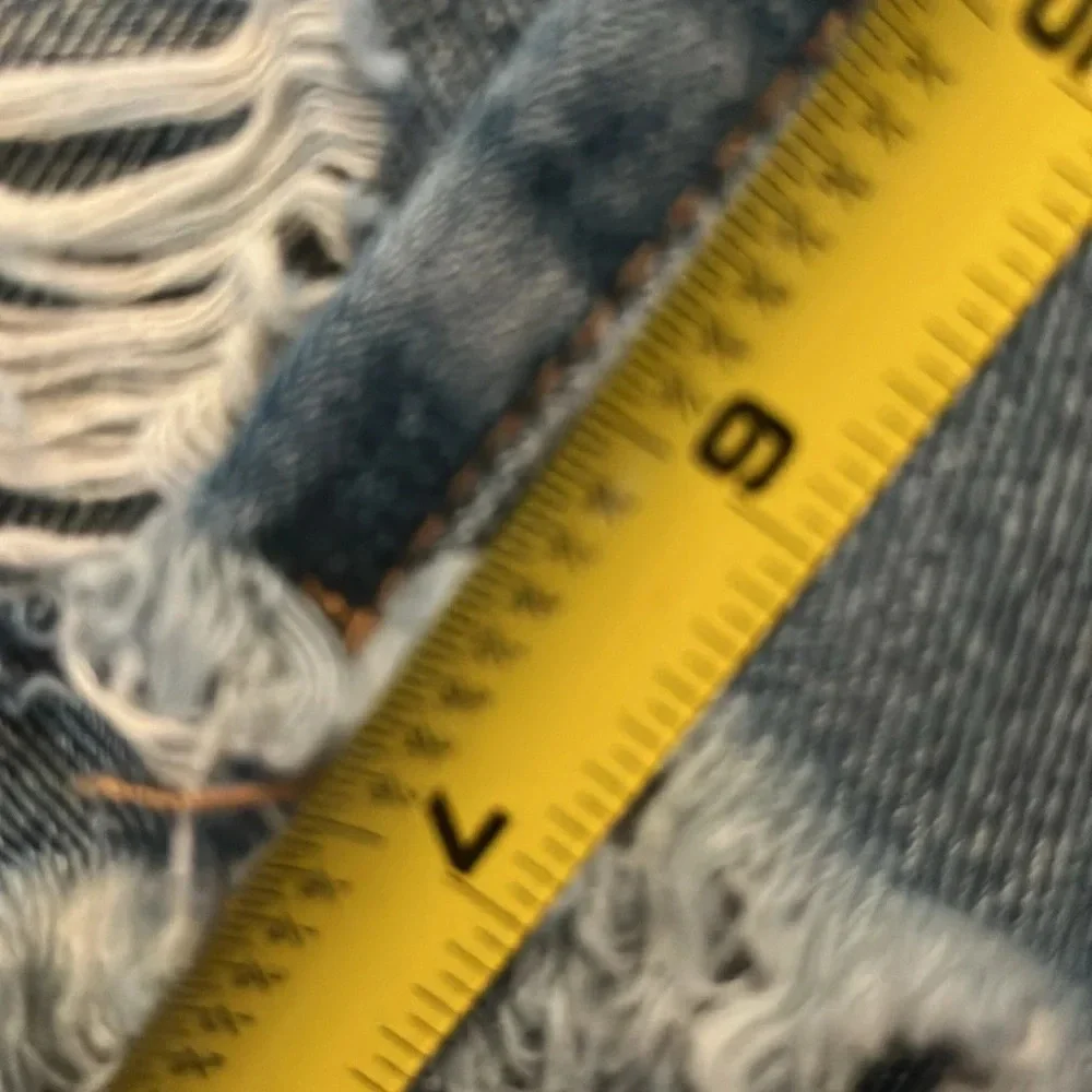 Fashion Nova zipper closure
