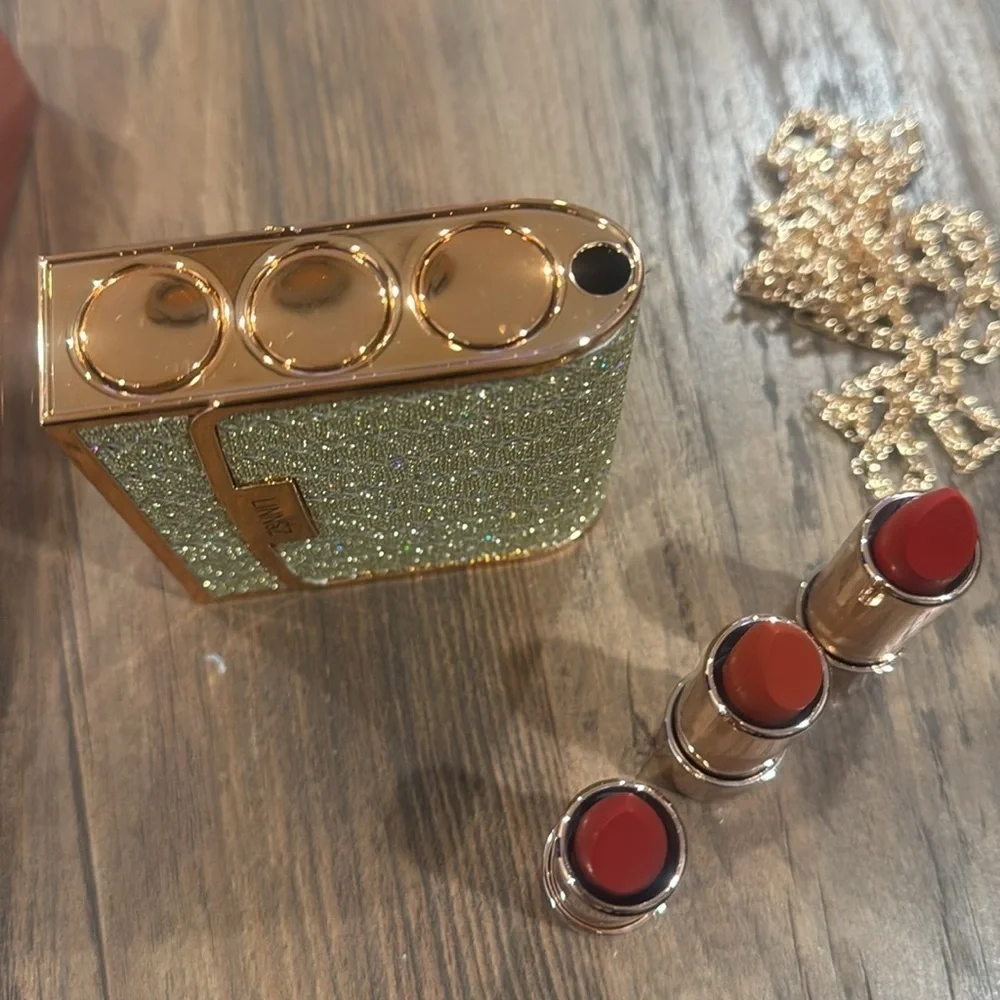 N/A lipstick purse